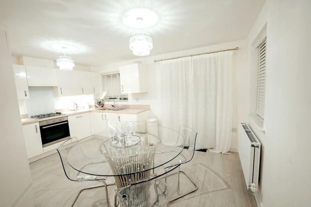 Willow Heights Modern 5-7 Persons/3 Bed Detached Родъръм Екстериор снимка